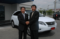 090630 lexus.gif