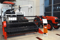 130826 kubota.gif